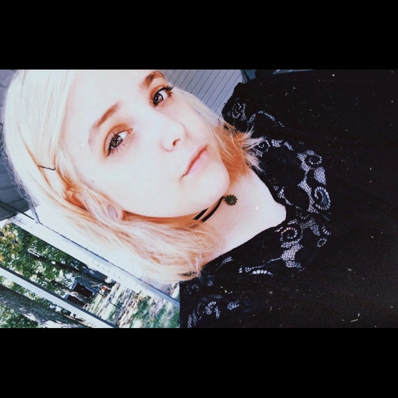 Meet your Posher, Kaela - Picture 1 of 1